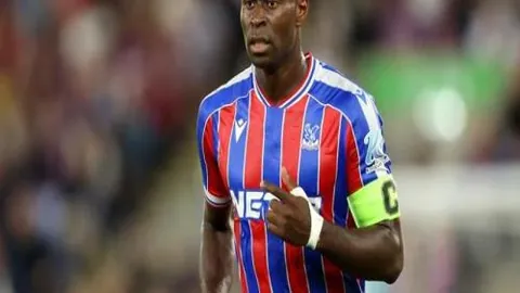 滕哈赫训练计划遭曼联球员抵制：过度跑步引发争议